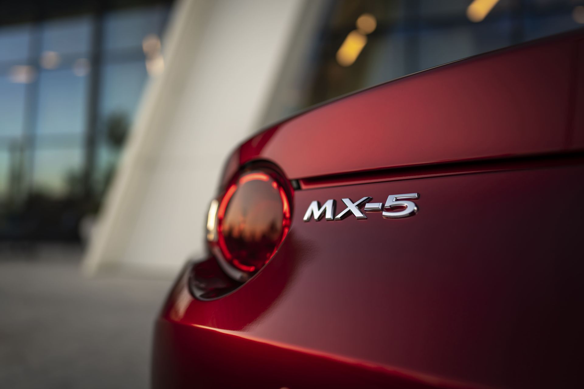 Mazda MX-5 2023: nuevos colores y acabados para el icono
