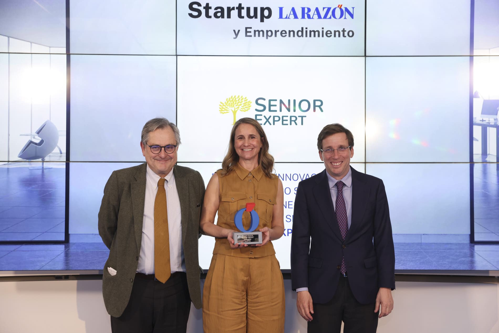 Lupina Iturriaga tras recibir el premio