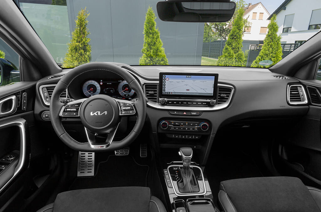 kia-xceed-my22-ice-gt-line-celadon-green-metallic-interior-digital-1920x1080-3