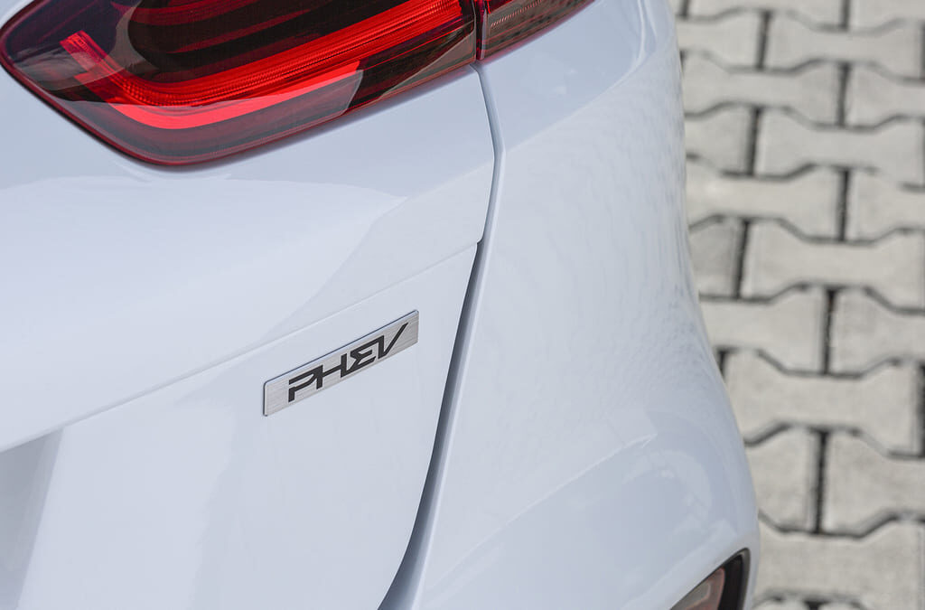 8 kia-xceed-my22-phev-deluxe-white-metallic-static-digital-1920x1080-10