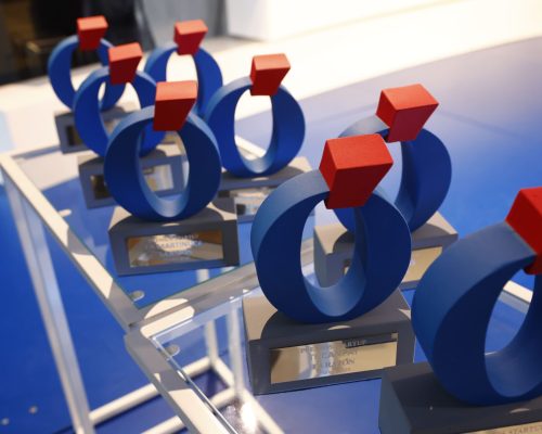Estatuillas de los premios concedidos por LA RAZÓN