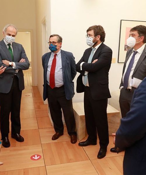 Díaz Ayuso; el consejero de Sanidad, Enrique Ruiz Escudero; Francisco Marhuenda y Francisco Hiraldo, presidente del Consejo de LA RAZÓN